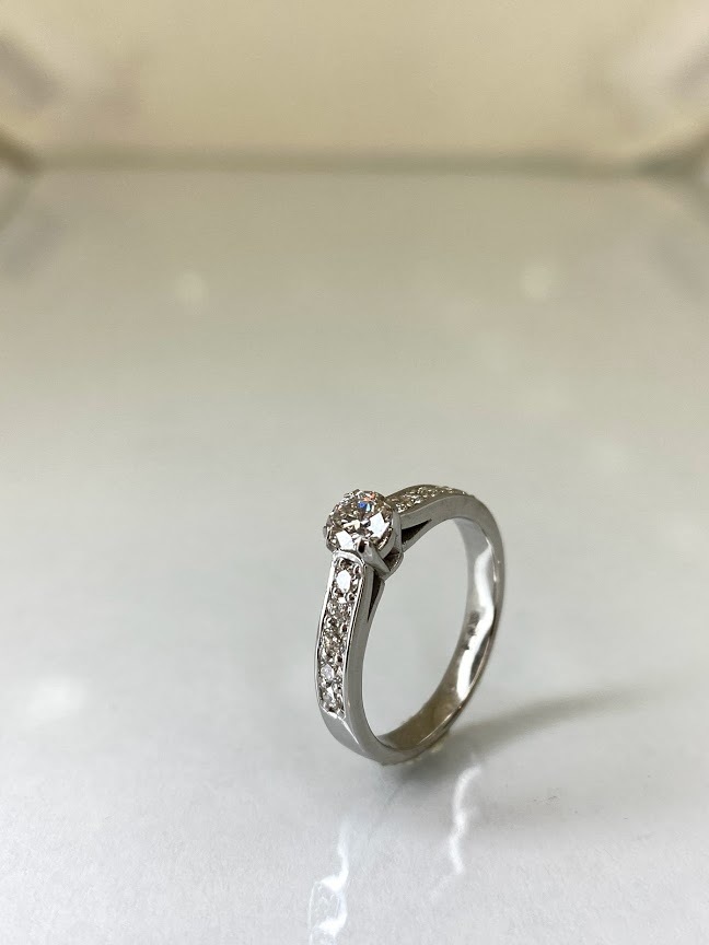 ПОМОЛВОЧНОЕ КОЛЬЦО MK210008