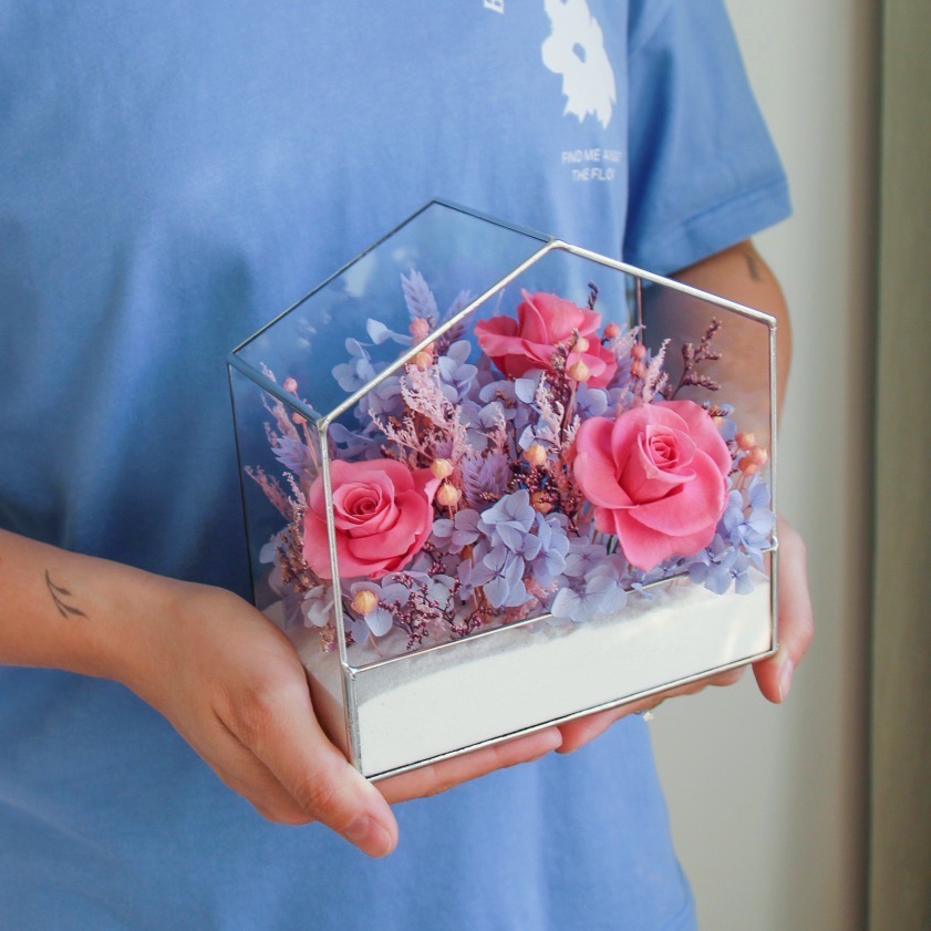 флорариум с сухоцветами Дом полный роз