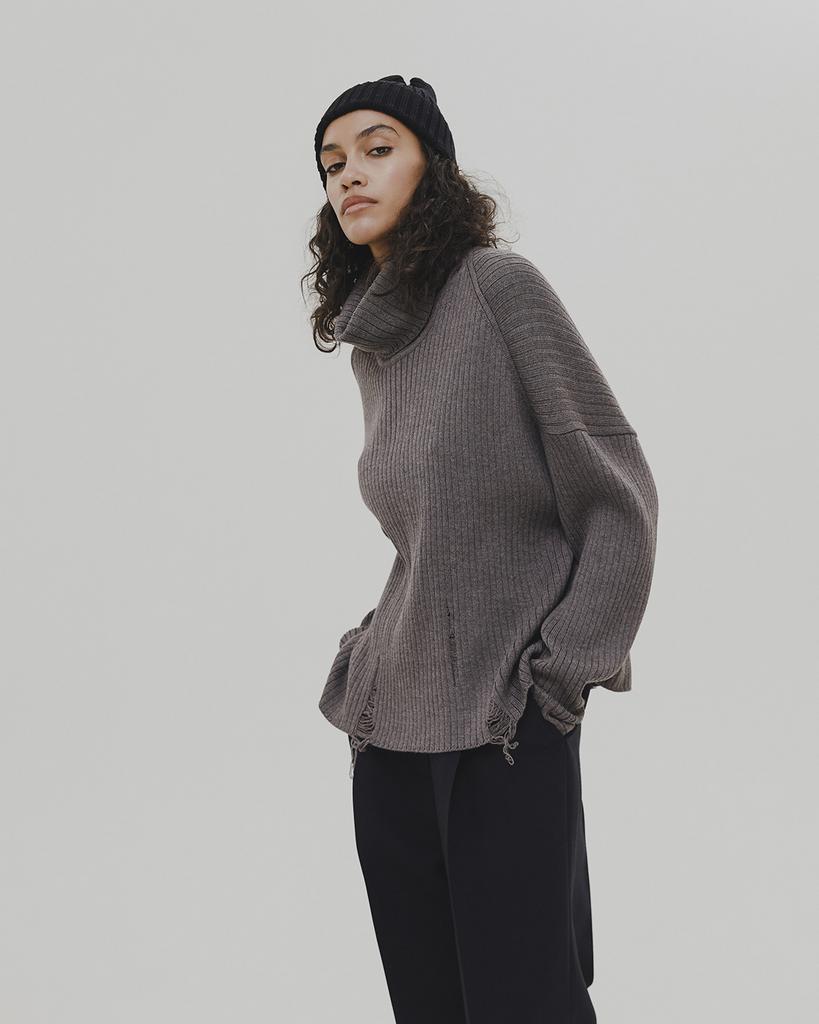 Свитер тауп