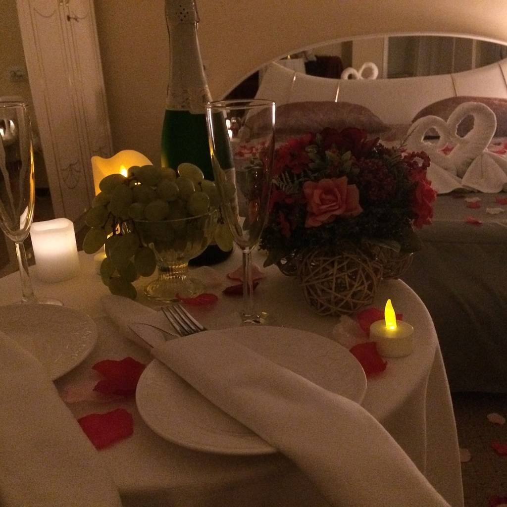 Романтическое украшение