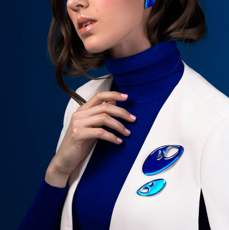 Set 2 Blue bioline brooches