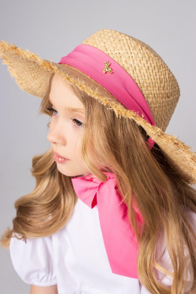 Шляпа соломенная с широкими полями и шелковой лентой "Золотой мишка" ярко-розовый