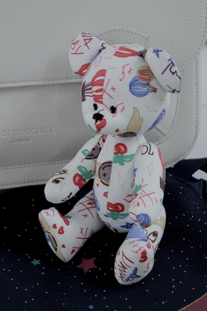 Игрушка мишка Dava Back to school navy print