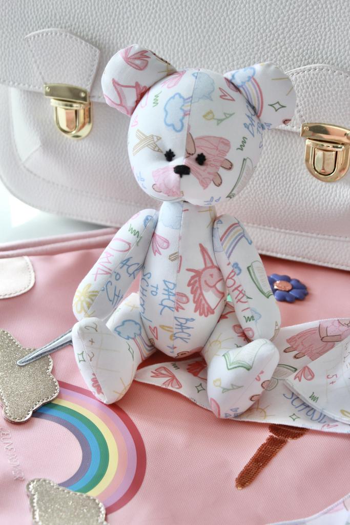 Игрушка мишка Dava Back to school pink print