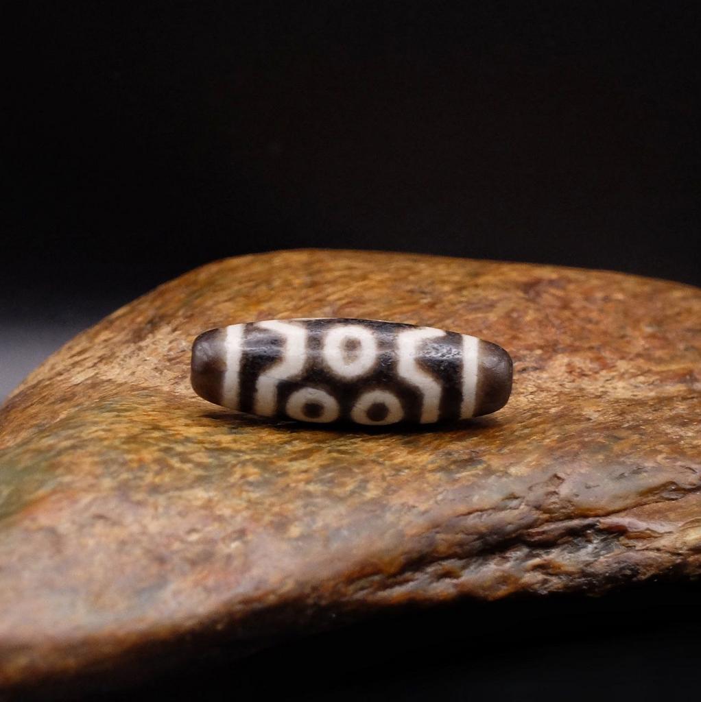 Бусина дзи 7 глаза №4