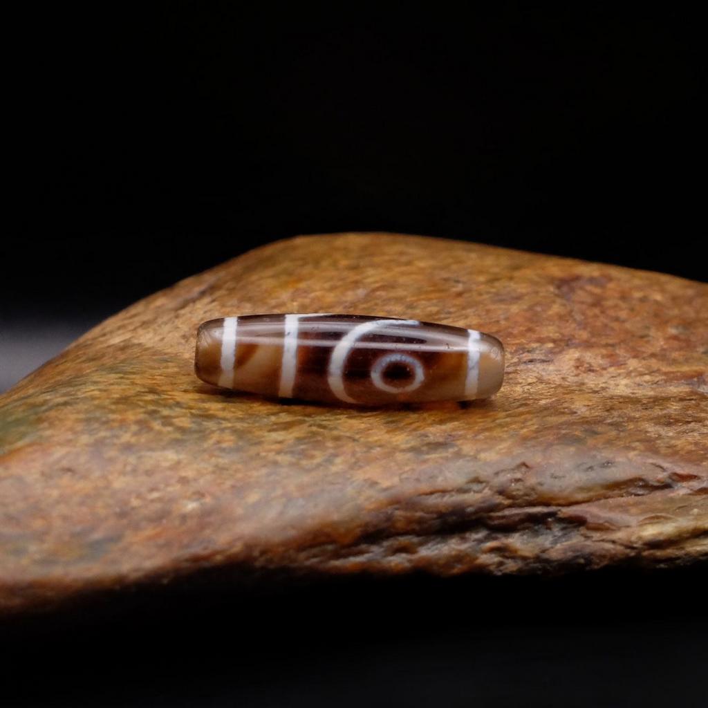 Бусина дзи 2 глаза №10