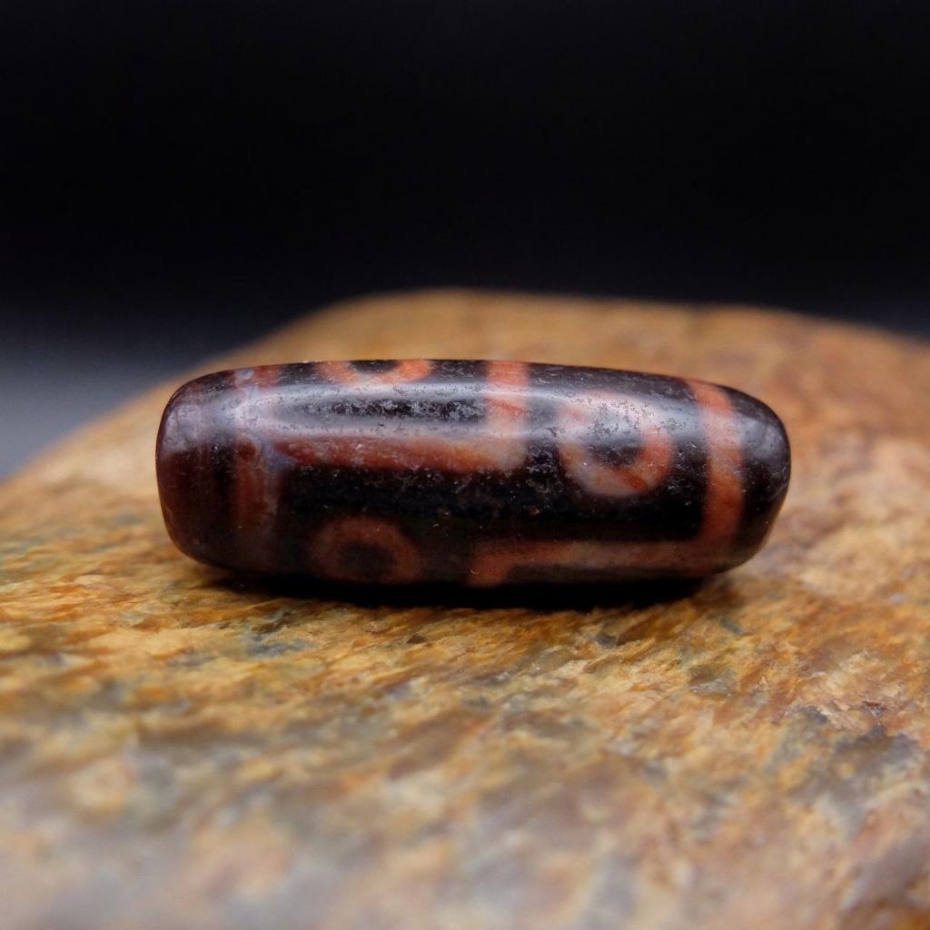 Бусина дзи 6 глаз №17