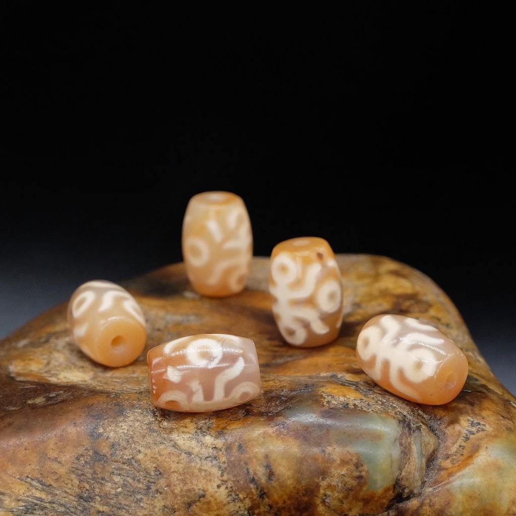 Бусина дзи большой человек №11