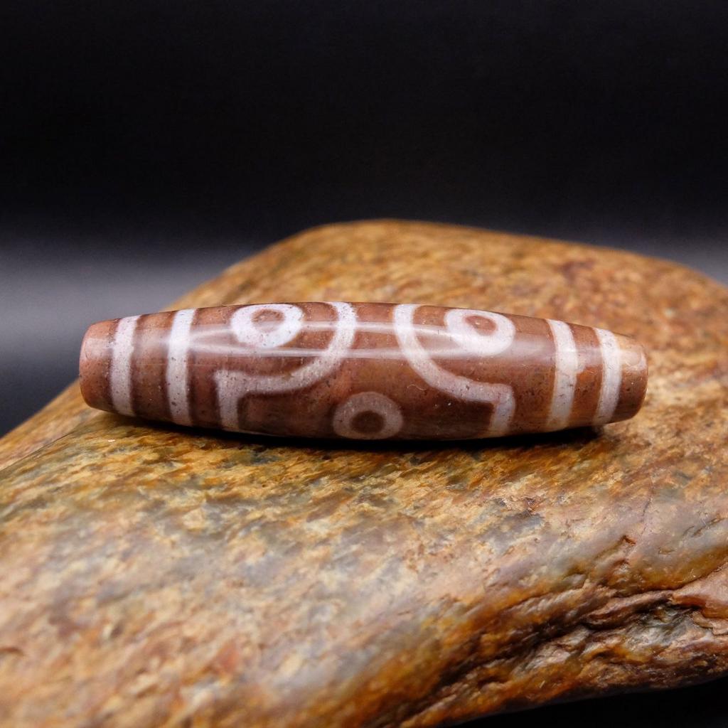 Бусина дзи 6 глаз №25