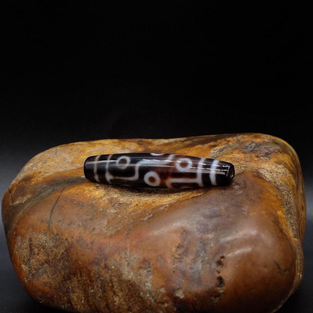 Бусина Дзи 9 глаз №32