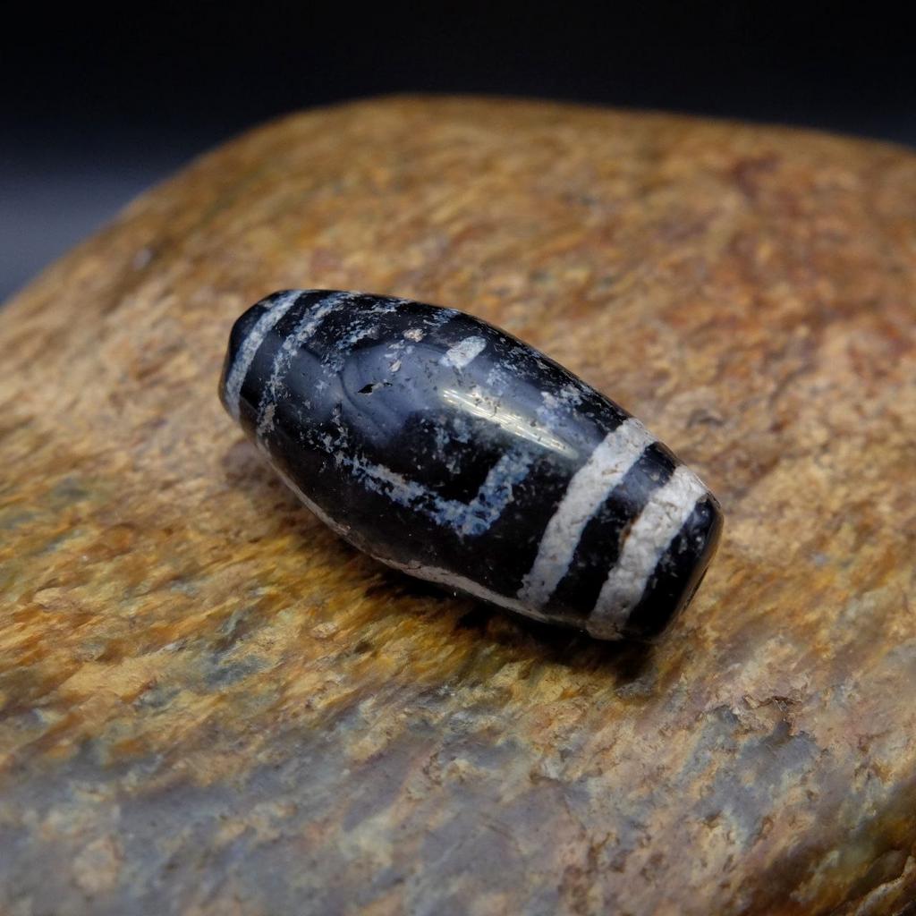 Дзи старинная чёрная N°4