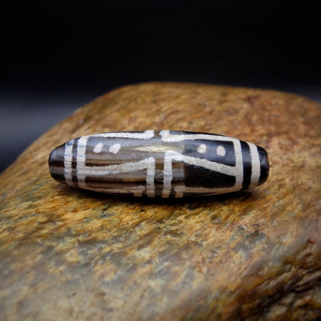 Дзи старинная чёрная N°7