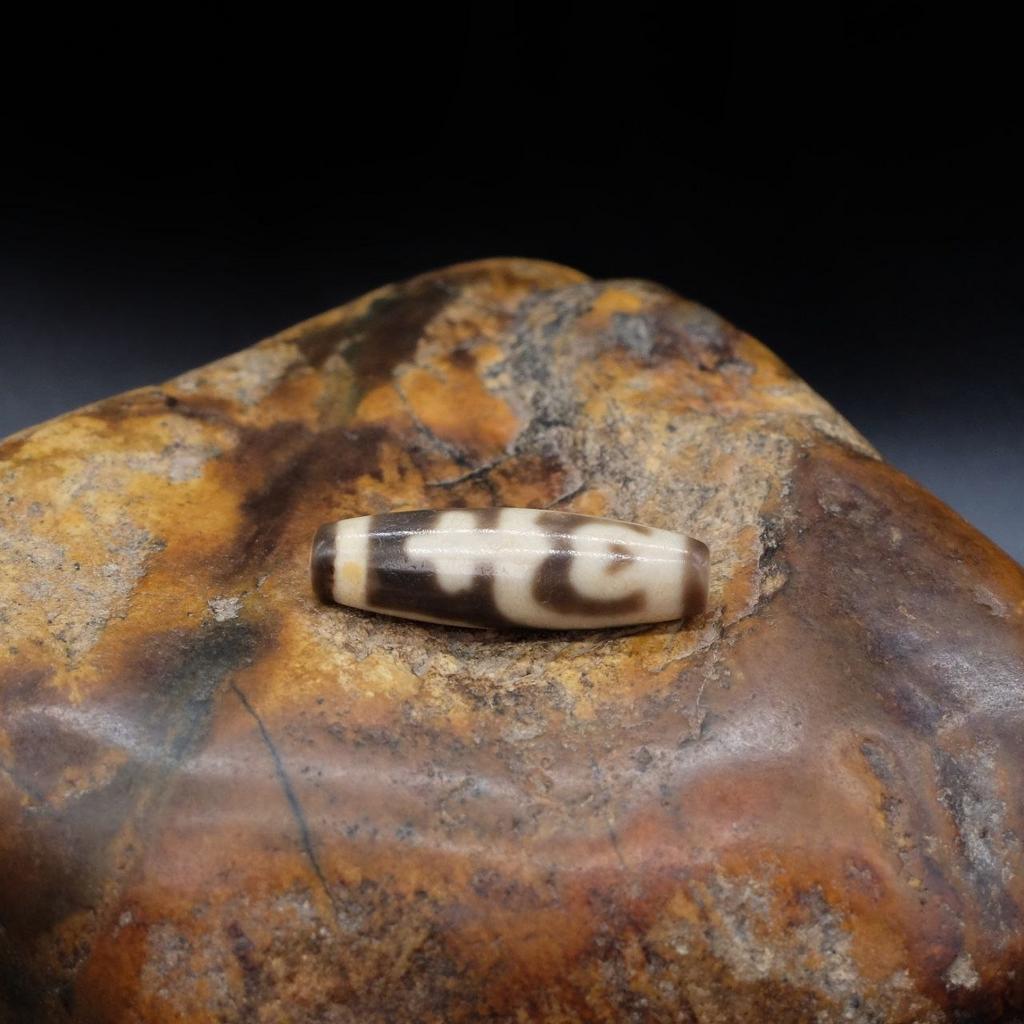 Бусина Дзи Сосуд Долголетия (original)