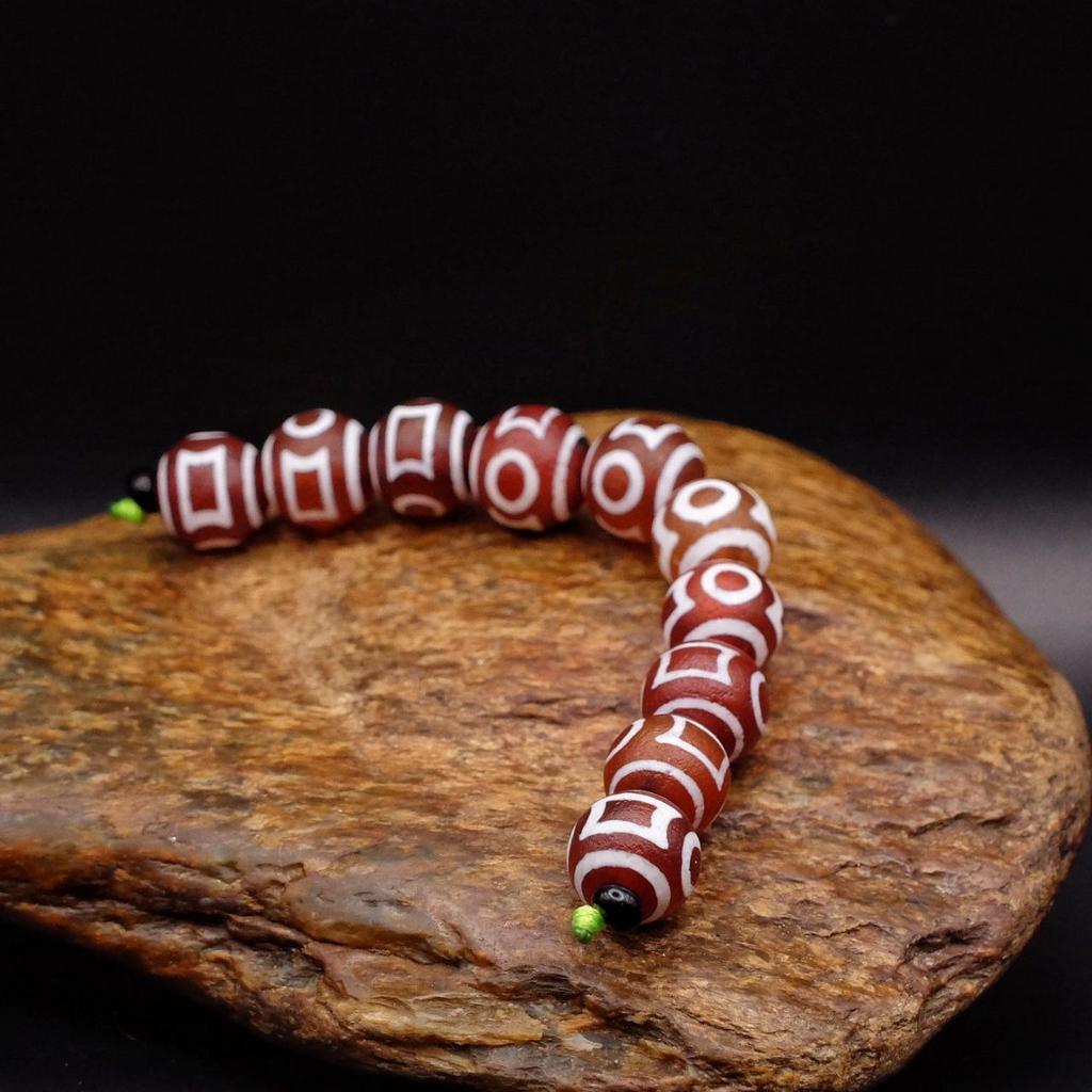 Набор бусин Дзи Земля Небо (красные) 12 мм