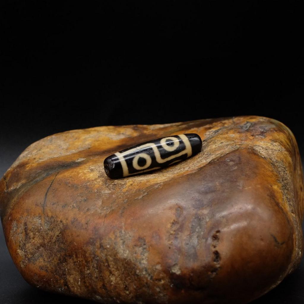 Бусина Дзи 6 глаз N°63