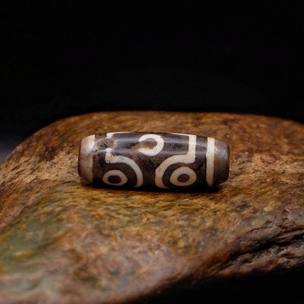 Бусина Дзи 6 глаз N°70