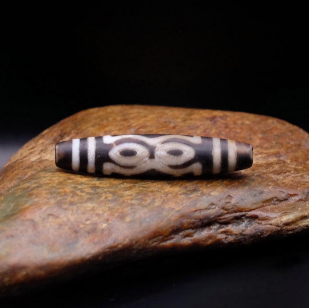 Бусина дзи 7 глаз №42