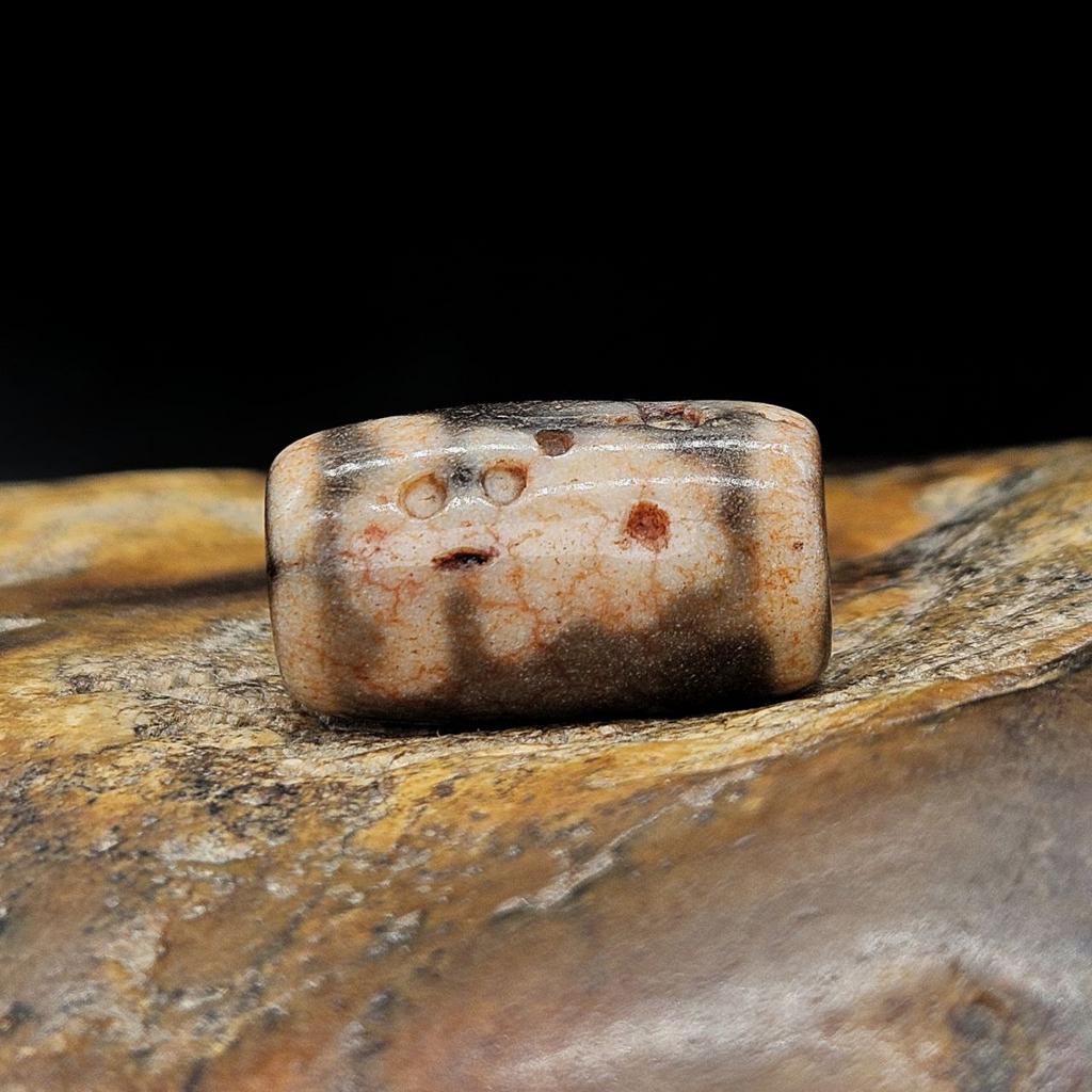 Бусина Дзи Кубера N°14