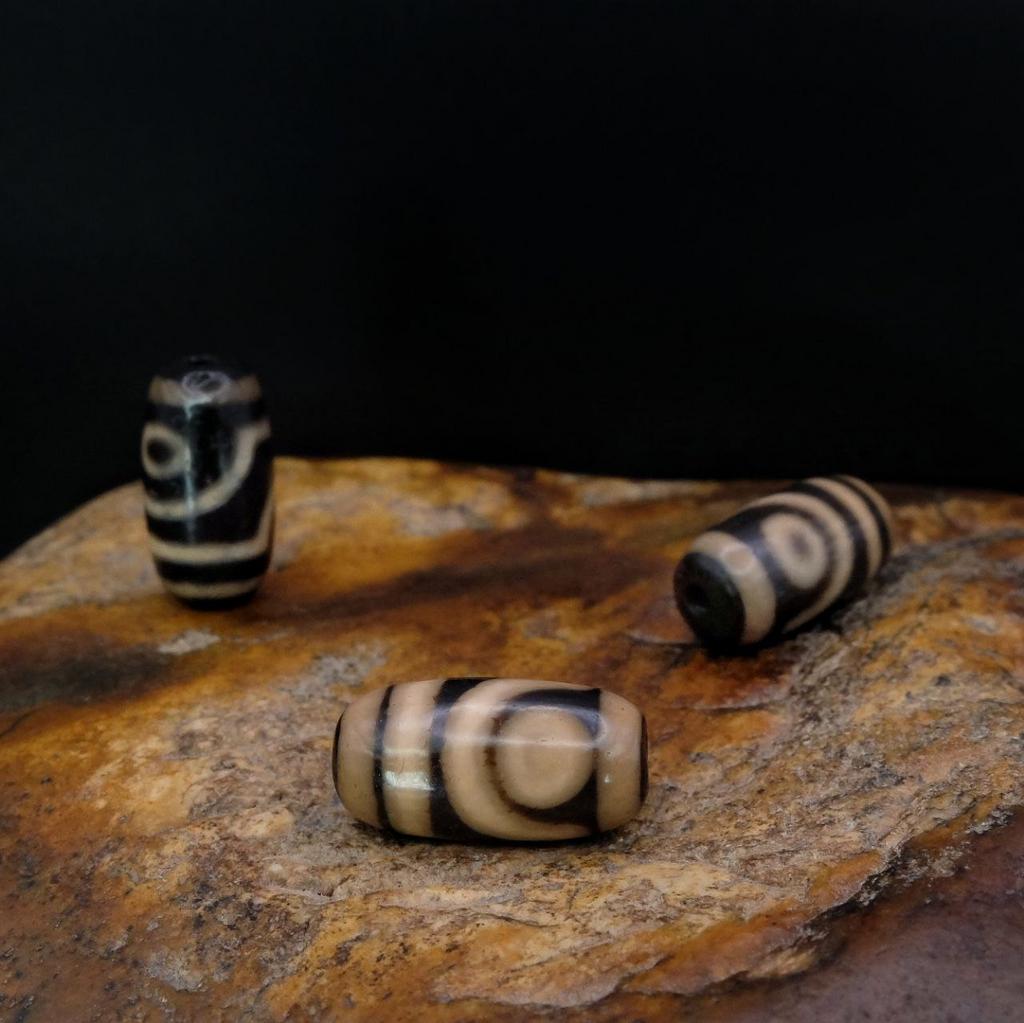 Бусина Дзи 2 глаза N°127