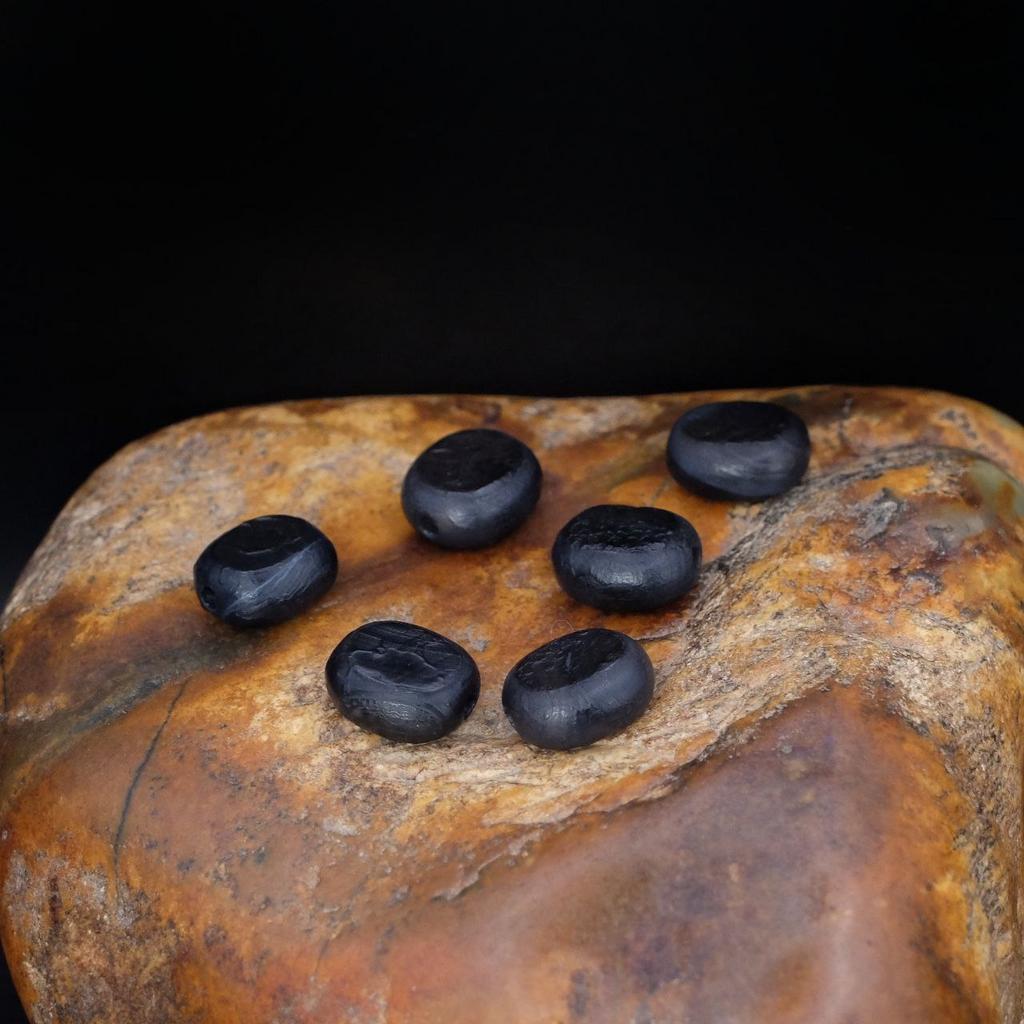 Бусина "Старый агат" чёрная плоская