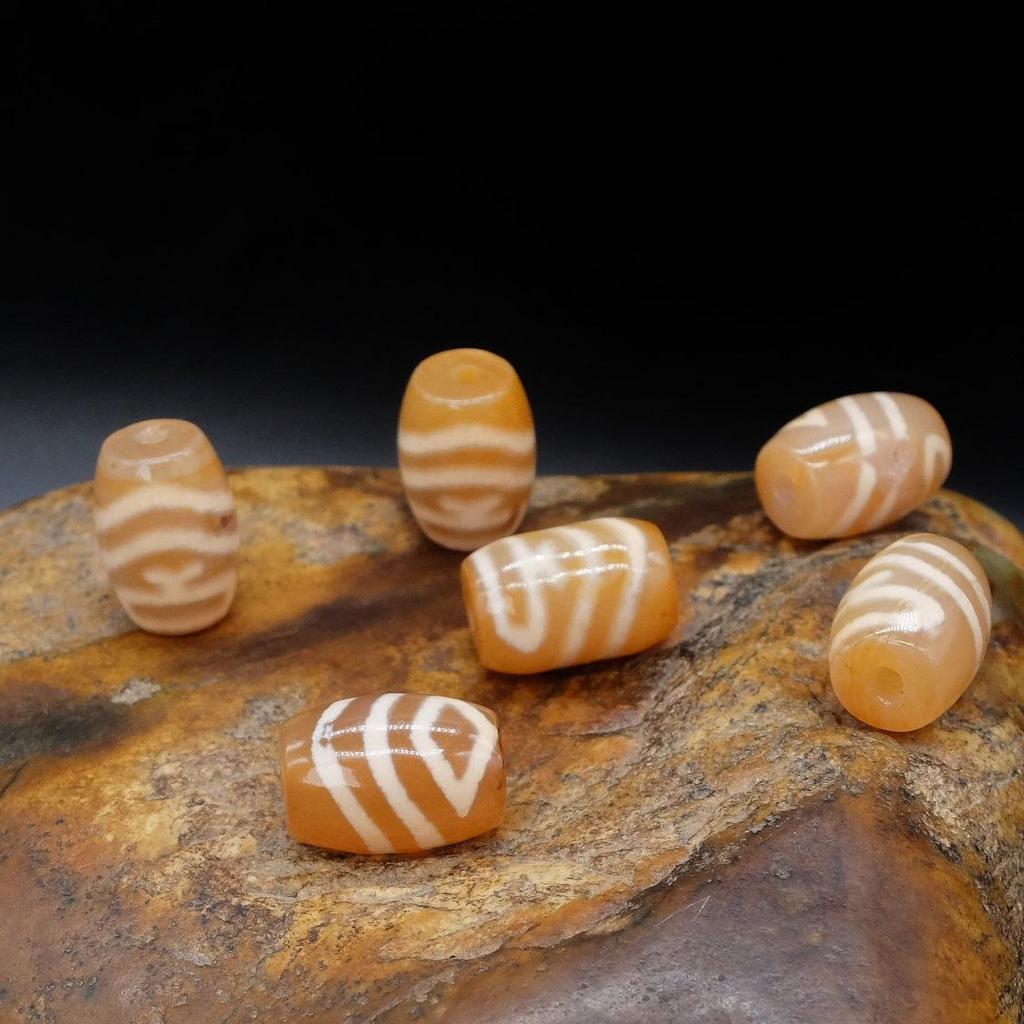 Бусина Дзи Сосуд Долголетия и Бриллиант в горных пиках N°2