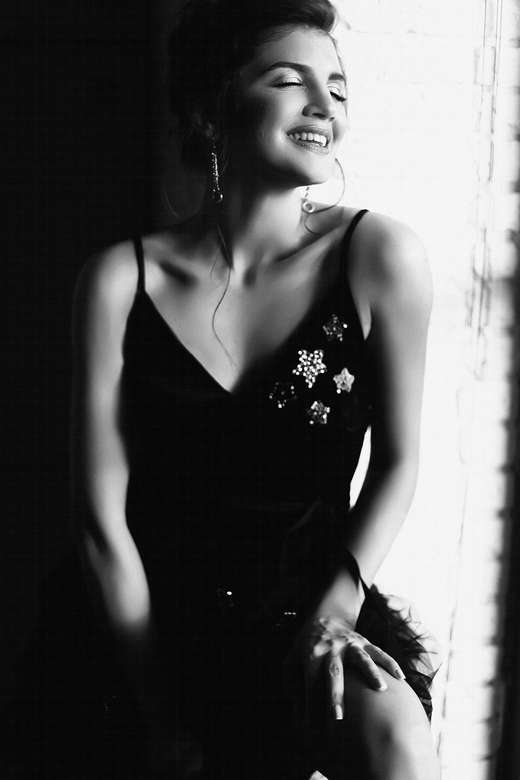 Звездное платье миди