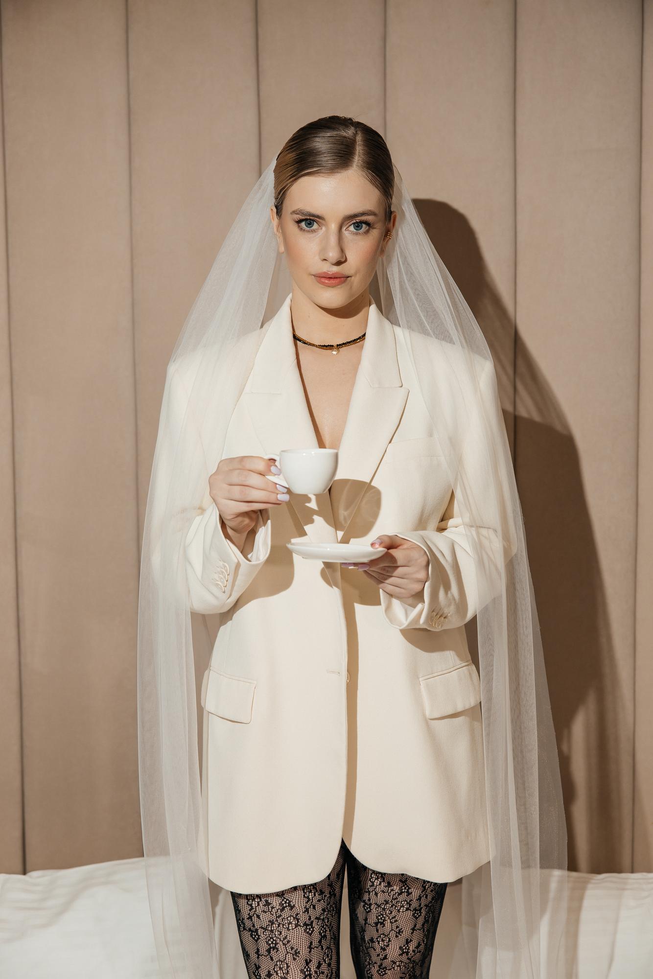 Молочный пиджак over size