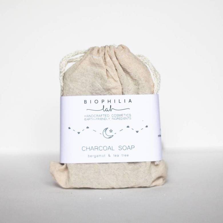 Мыло с углем (BIOPHILIA LAB)