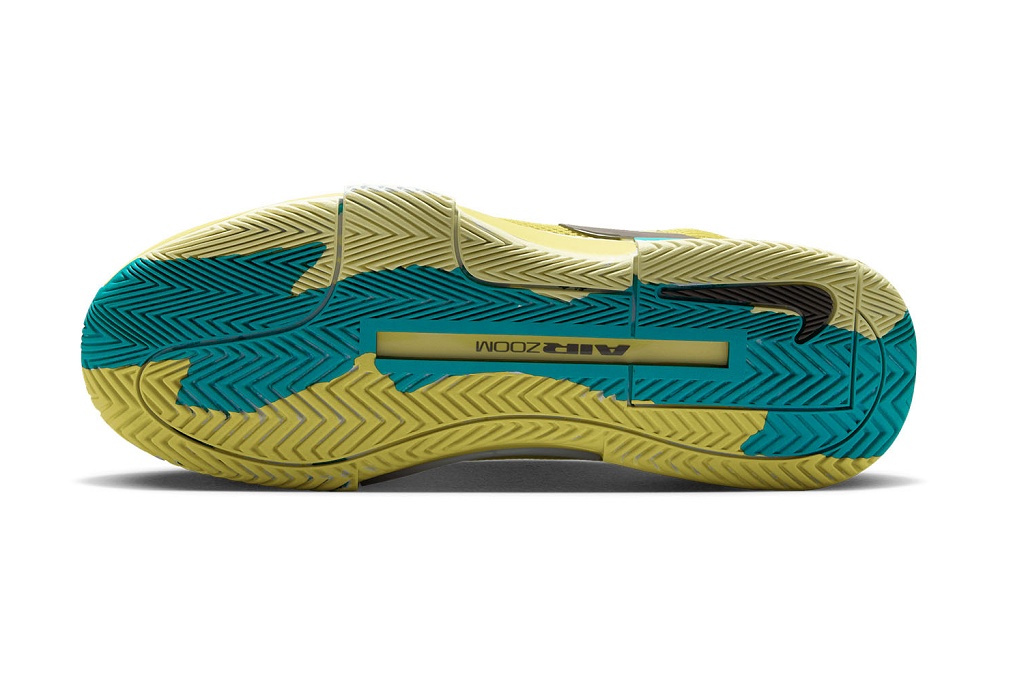 Теннисные кроссовки мужские Nike Zoom GP Challenge 1 HC PRM