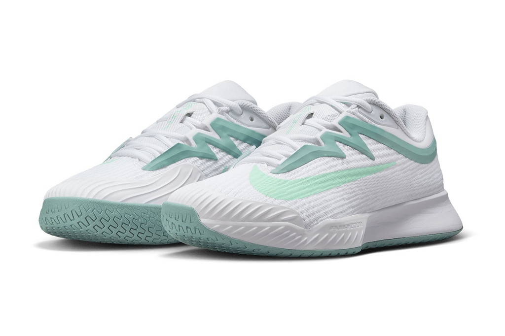 Теннисные кроссовки женские Nike Air Zoom Vapor Pro 3 HC