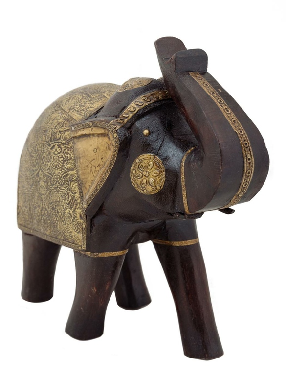 Большой деревянный слон с отделкой латунью