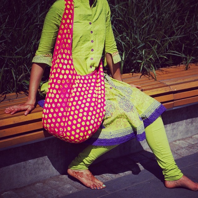 Розовая сумка в горошек