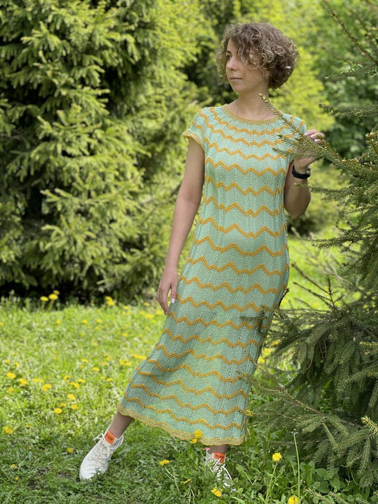 Платье Шеврономания