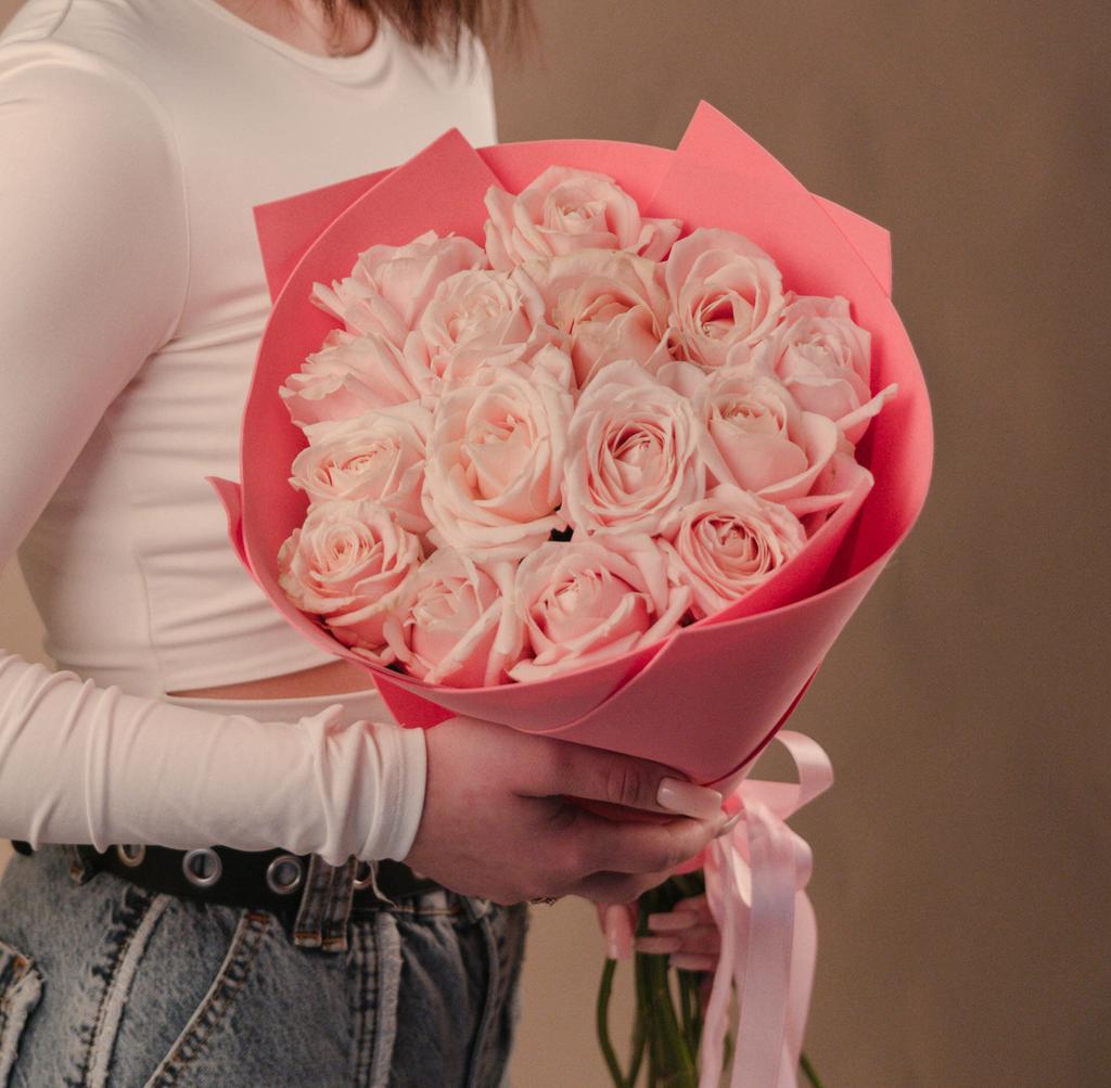 Букет 15 розовых роз