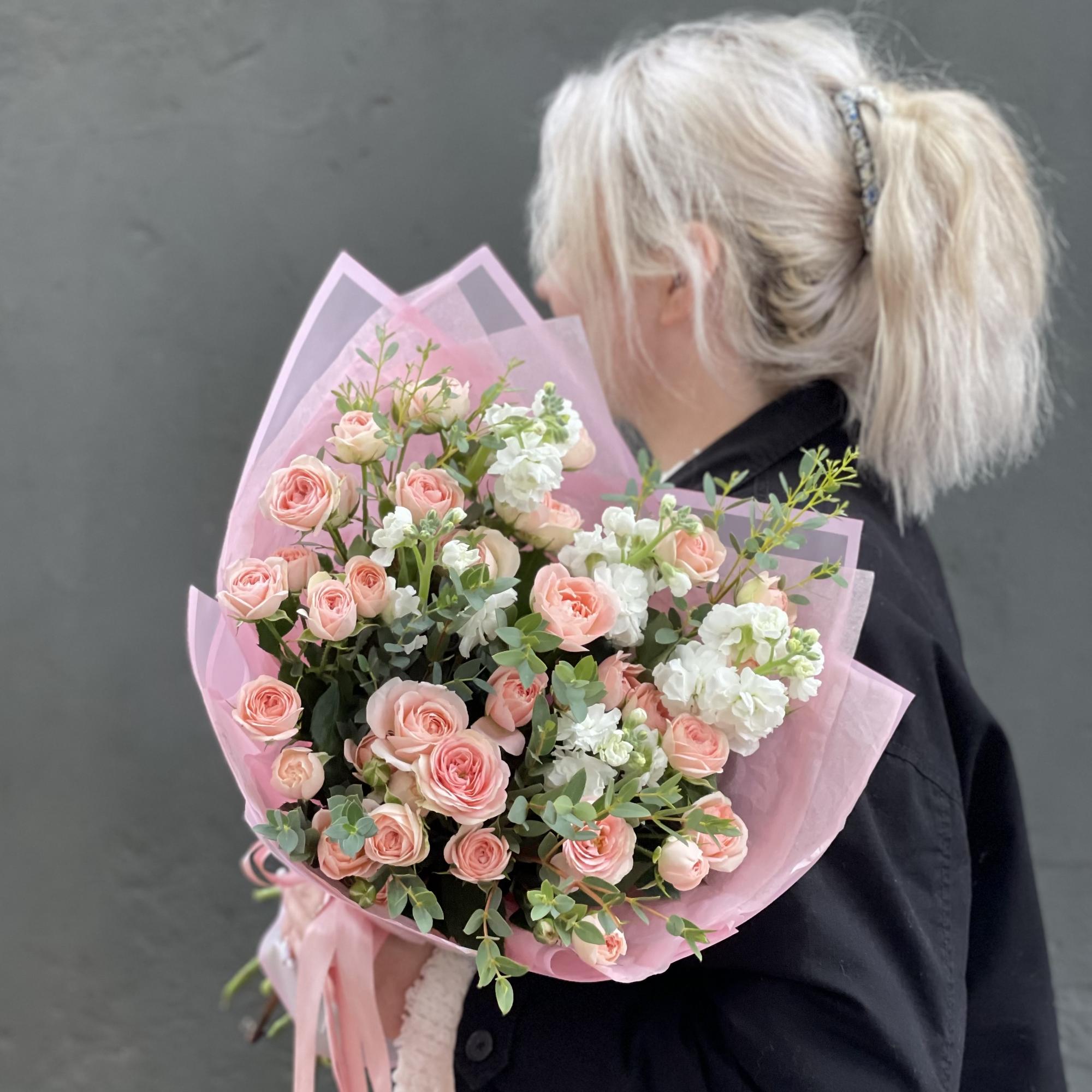 Букет «Легкий румянец»