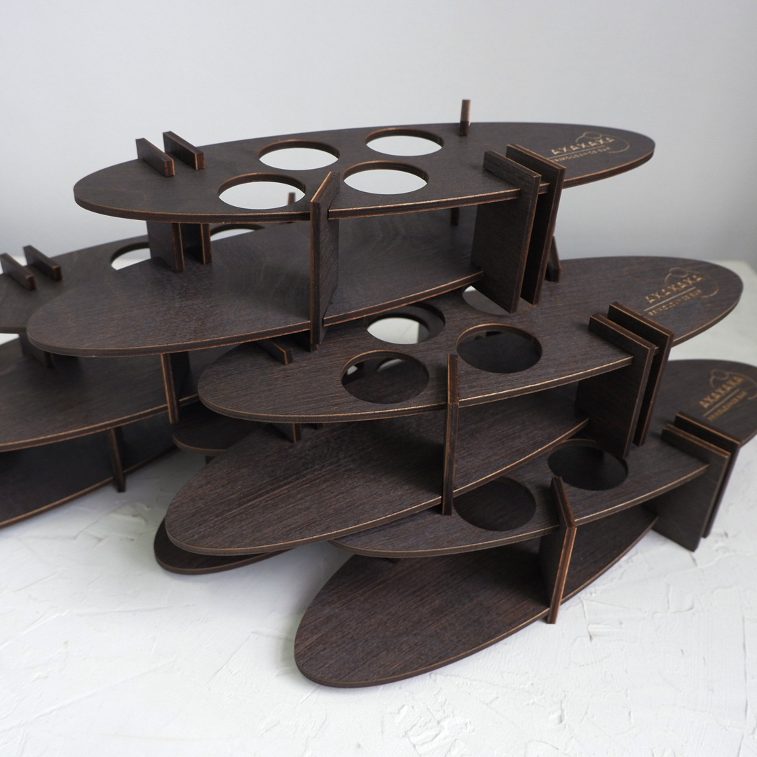 шотница из дерева под 4 стопки с нанесением логотипа