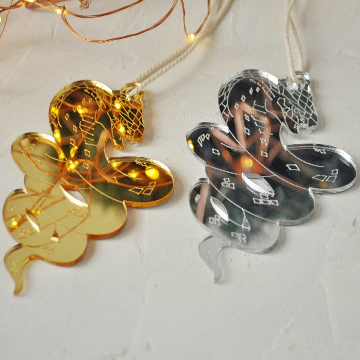 ёлочная игрушка в виде символа года 2025 змея зеркальная