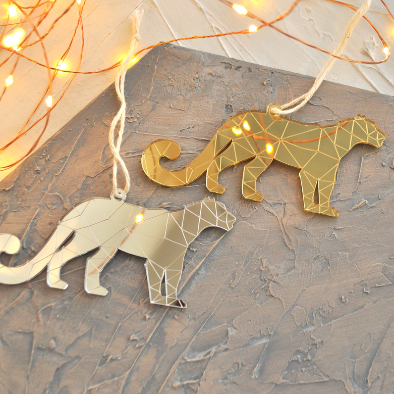 необычная новогодняя ёлочная игрушка снежный барс ирбис - сибирский сувенир на новый год в виде барса