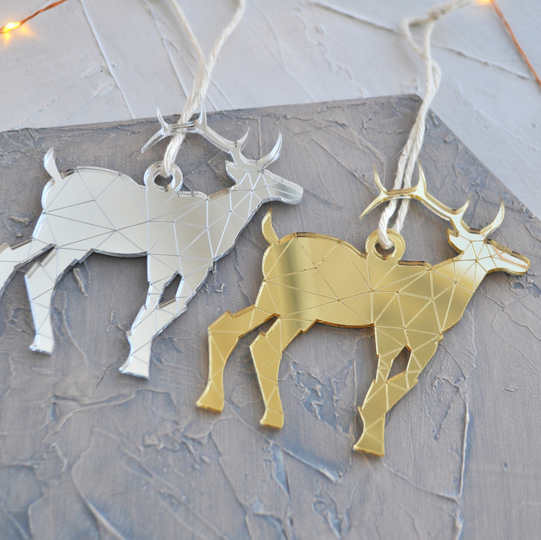 необычная новогодняя ёлочная игрушка олень - сибирский сувенир на новый год в виде оленя