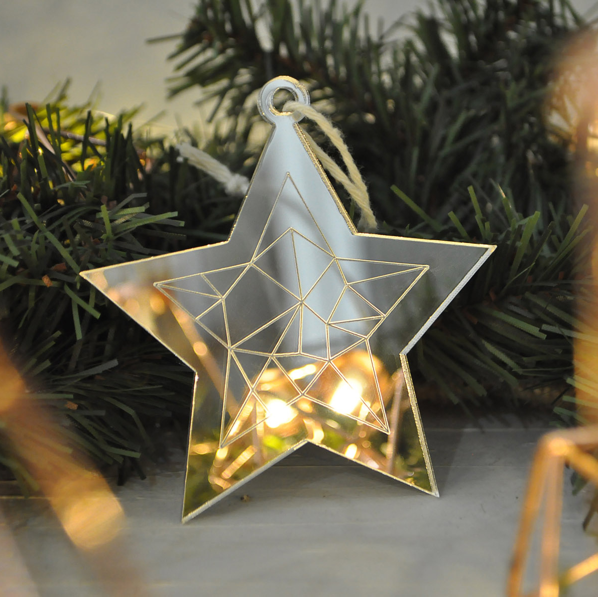 необычная новогодняя ёлочная игрушка звезда - сибирский сувенир на новый год в виде звезды