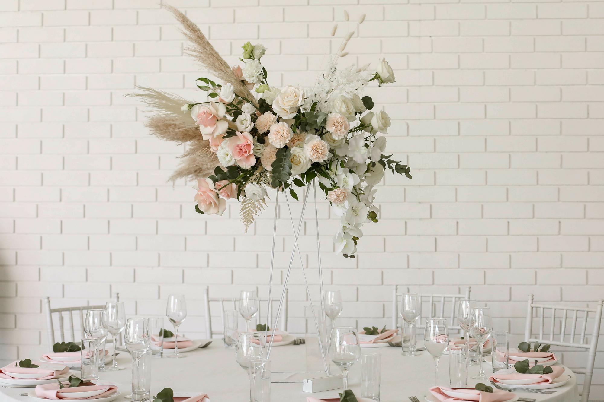 Композиция высокая "Молочный коктейль"