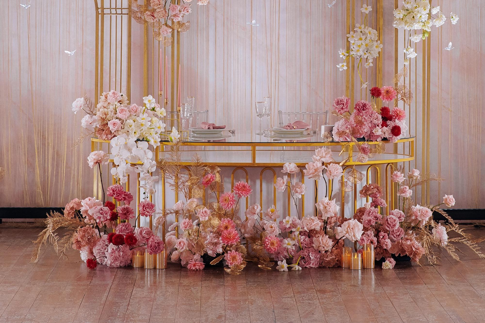 Президиум "Розовый вальс"