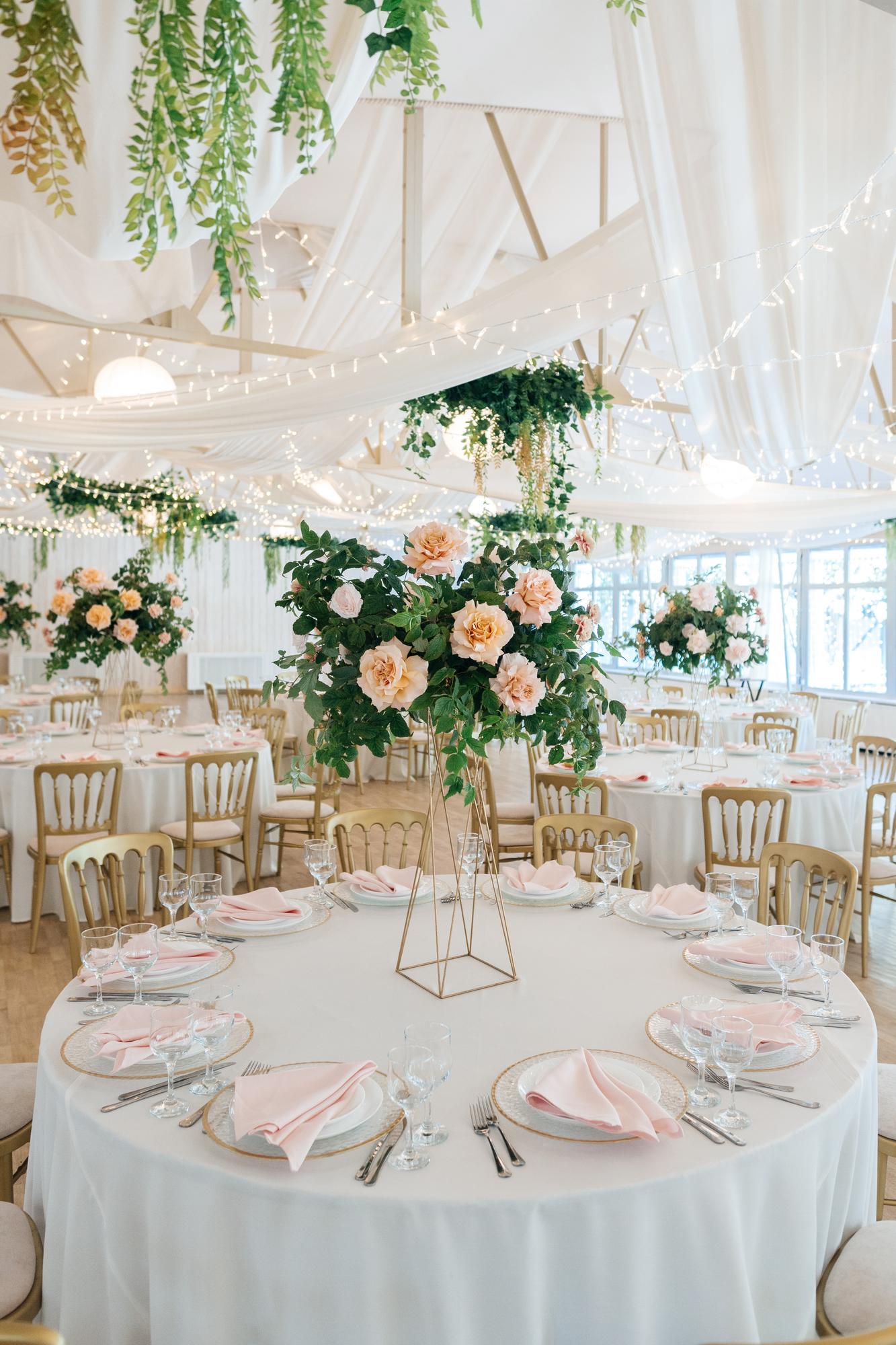 Композиция высокая "Реверанс"