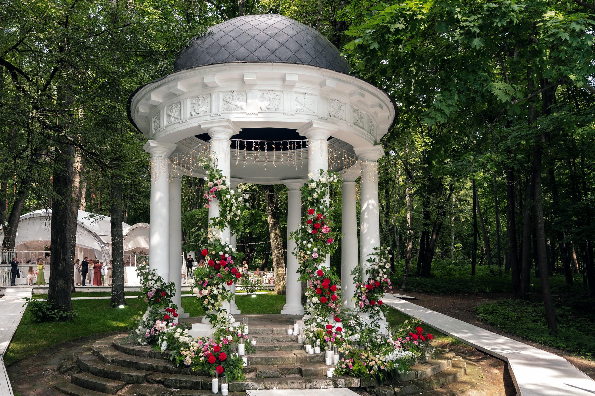 Церемония "RedWhite"