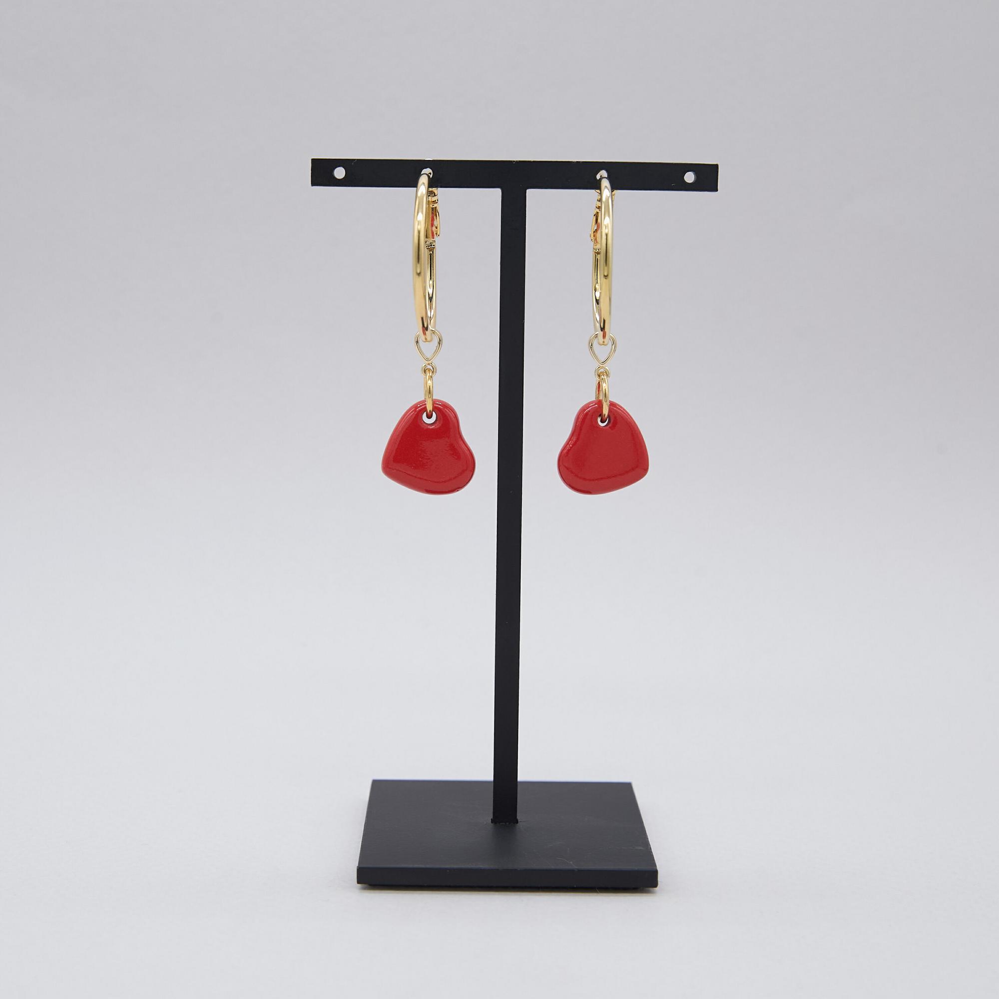 Серьги сердца красные на кольцах в золоте