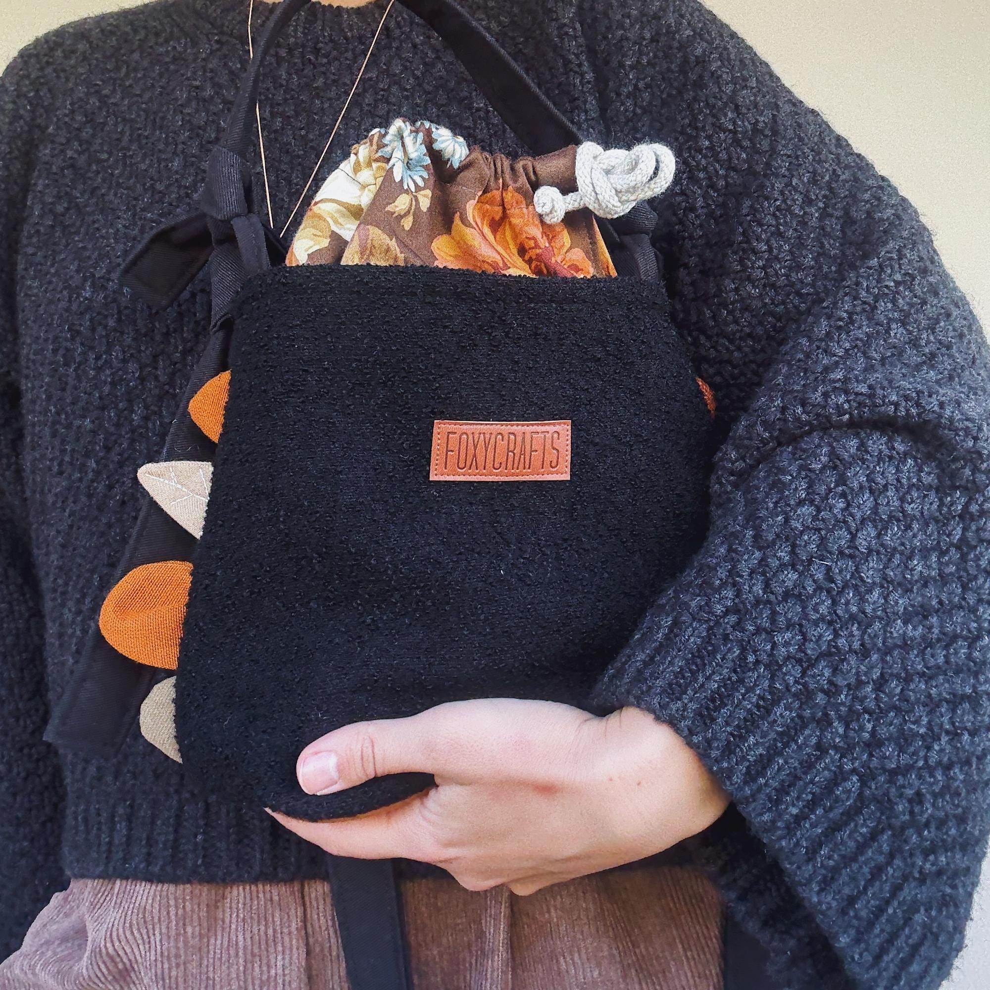 Сумка ФЛОРА черная букле