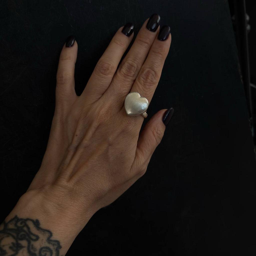 кольцо в виде сердца