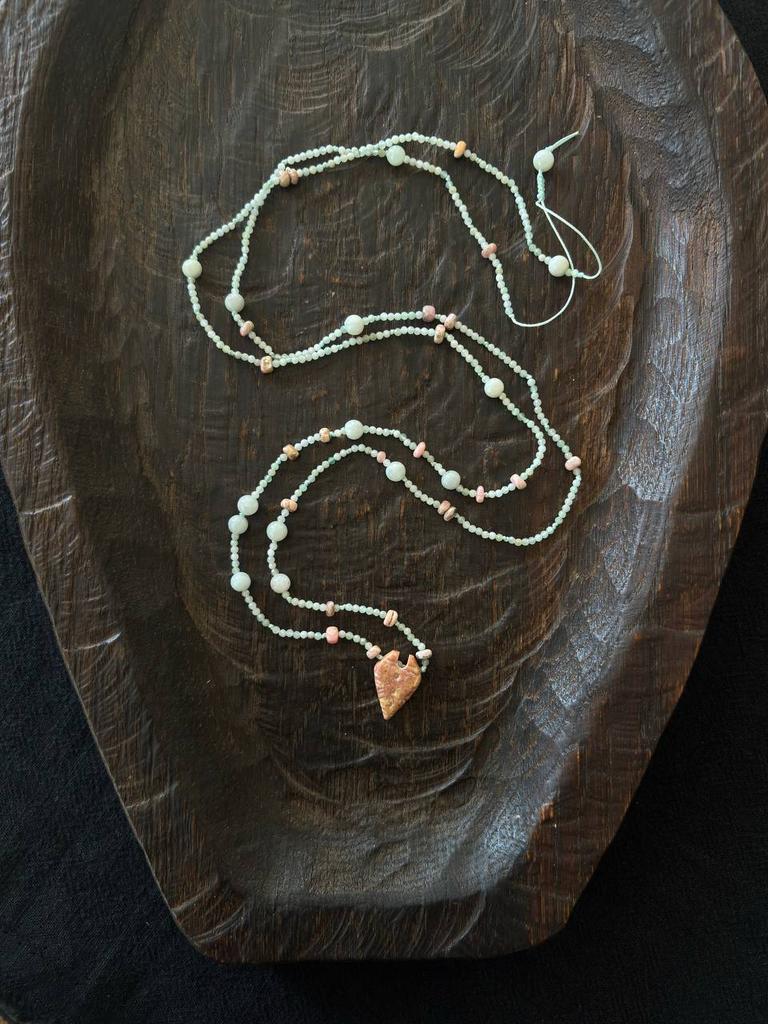 ожерелье из бирманского нефрита с  родохразитом и яшмой