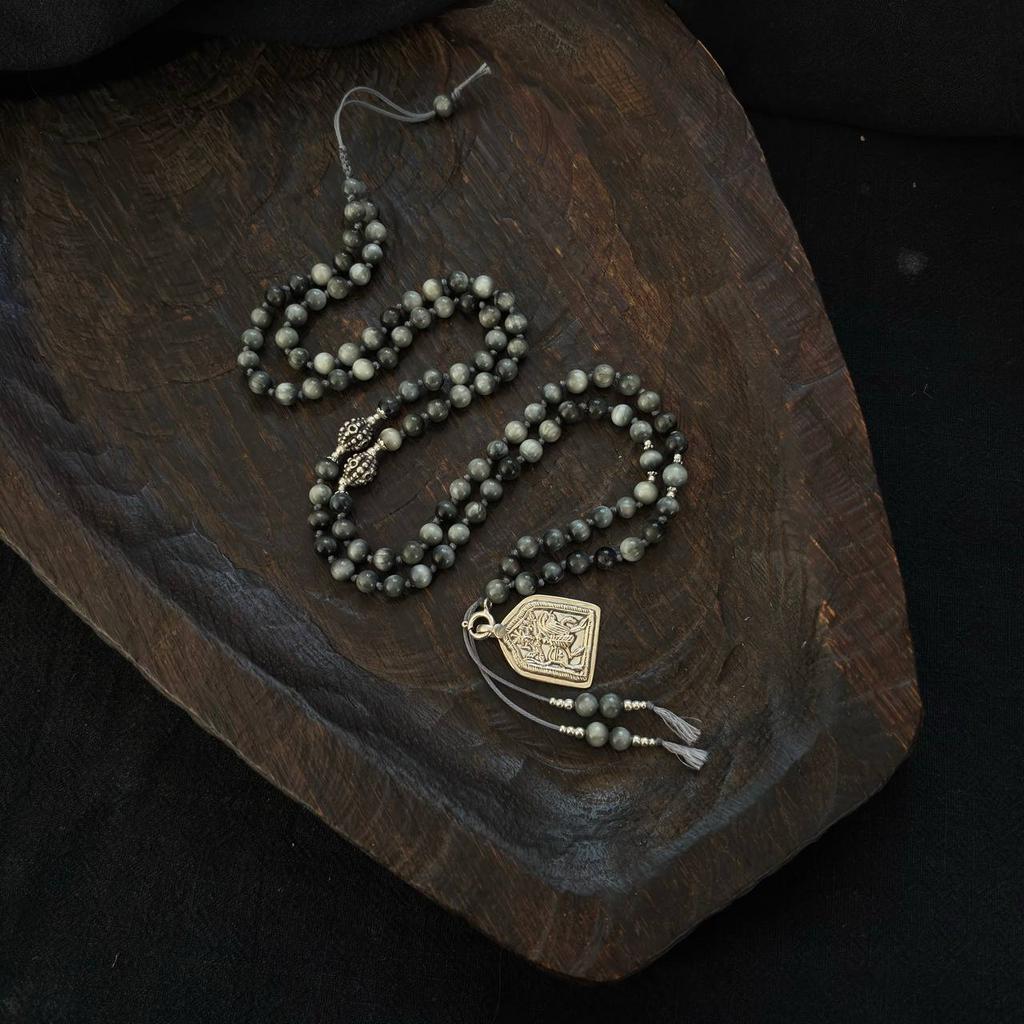 Мала из кошачьего глаза