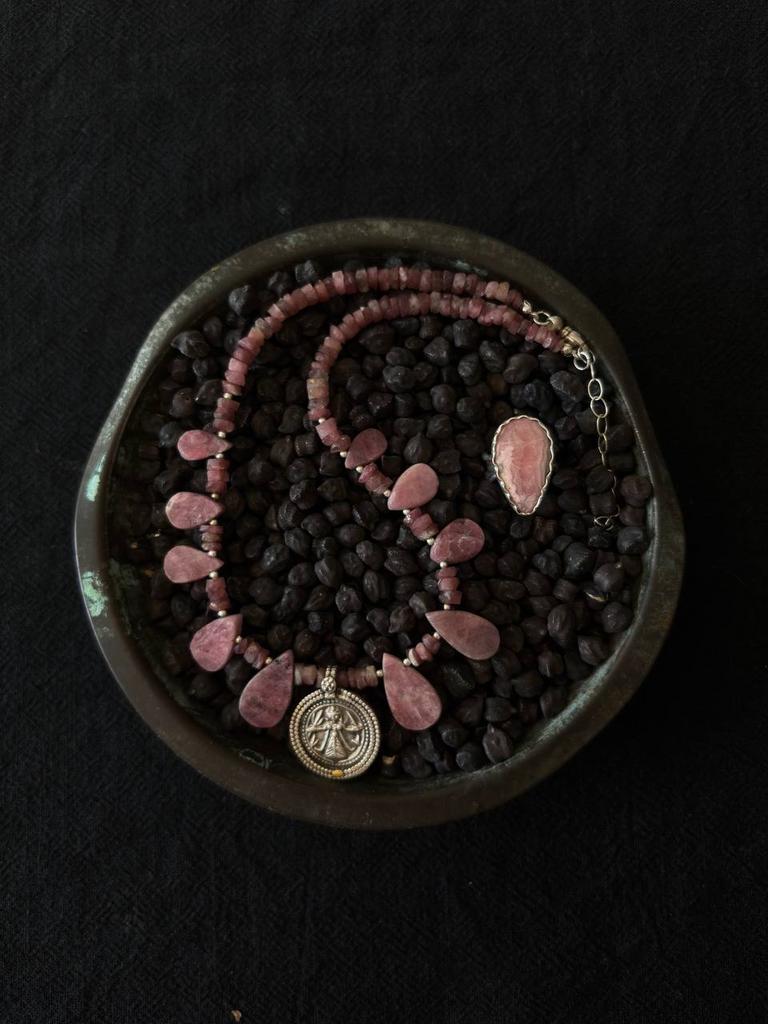 кольцо из родохрозита